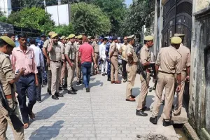 मुरादाबाद : चेंबर के निर्माण को लेकर न्यायिक अधिकारी से हुआ विवाद, हंगामा