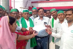 बहराइच: किसान बोले 15 वर्ष से तैनाती में हो रही वसूली, सीडीपीओ पर कार्रवाई की उठाई मांग