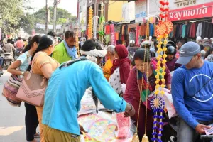 बरेली: धनतेरस पर बाजारों में धनवर्षा, कोरोना काल के बाद खिले व्यापारियों के चेहरे
