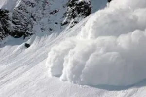 उत्तराखंड: हिमस्खलन की चपेट में आए नेहरु पर्वतारोहण संस्थान के ट्रेनी, नौ की मौत, 20 लोग फंसे, भारी बर्फबारी के कारण रोका रेस्‍क्‍यू आपरेशन