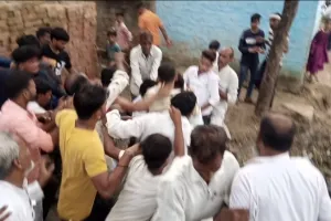 हमीरपुर: शराब पीकर बरातियों ने काटा हंगामा, जनातियों से की मारपीट