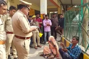 इटावा: इलाज के दौरान मरीज की मौत के बाद हंगामा, परिजनों ने अस्पताल स्टाफ पर लगाया ये आरोप