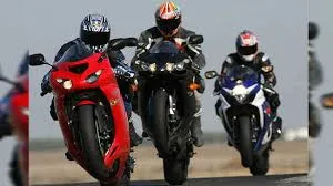 बागेश्वर: युवा ऐंठ रहे बाइक का एक्सीलेटर..नियम वेंटिलेटर पर