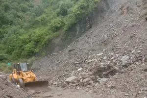 टनकपुर: बारिश के कारण टनकपुर-पिथौरागढ़ राष्ट्रीय राजमार्ग पूरी तरह बंद हुआ