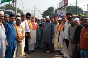 बरेली: शाहदाना वली दरगाह पर ठिरिया से पहुंचा चादरों का जुलूस