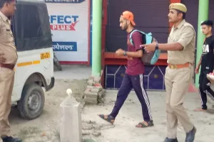 रायबरेली: पुलिस के छापे में होटल से मिले दो कश्मीरी संदिग्ध युवक-युवती, पूछताछ जारी