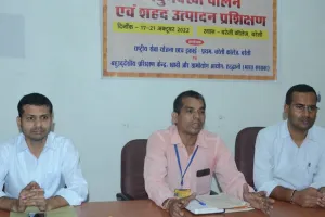 बरेली: मधुमक्खी की ओर से तैयार शहद का मानव जीवन में विशेष महत्व