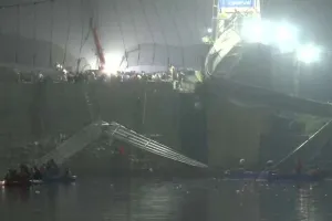 मोरबी हादसे में अब तक 134 लोगों की मौत, मैनेजमेंट कंपनी पर गैर इरादतन हत्या का केस