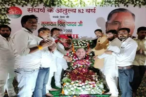 बांदा: शांति पाठ और हवन-पूजन कर दी गई स्वर्गीय मुलायम सिंह को श्रद्धांजलि