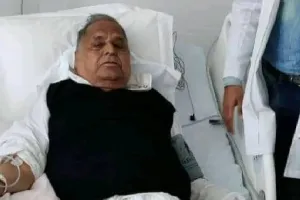 रामदास अठावले और धर्मपाल पहुंचे मेदांता, जाना मुलायम का हाल