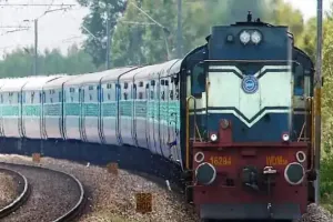 बरेली: छठ पूजा पर ट्रेनों में कंफर्म टिकट मिलना टेढ़ी खीर, कई की वेटिंग लिस्ट पहुंची 200 के पार