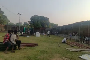 बरेली: बिशप मंडल कॉलेज मैदान पर सजने लगा गर्म कपड़ों का तिब्बती मार्केट