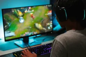 गेमिंग की लत युवाओं में बन सकती है अवसाद या आक्रामकता का कारण