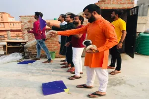 बाराबंकी: जमीन से लेकर छतों तक जमकर हुई पतंगबाजी