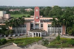 पंतनगर: विवि की समस्याओं को लेकर पूर्व दर्जा मंत्री ने कुलपति से की वार्ता