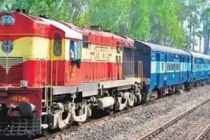 छठ पूजा के चलते यात्रियों की होगी अधिक भीड़, आज से विशेष ट्रेन की व्यवस्था शुरू