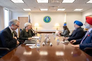 केंद्रीय मंत्री हरदीप पुरी ने की अपतटीय बोली दौर की शुरुआत