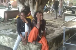 रायबरेली: भवन निर्माण करके वापस लौट रही स्लैब मशीन से कुचलकर मजदूर की मौत