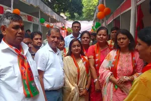 मुरादाबाद: वोकल फॉर लोकल प्रदर्शनी के समापन पर कारोबारियों को किया सम्मानित