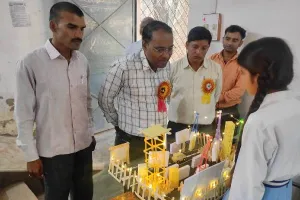 बांदा: मंडल स्तरीय प्रदर्शनी में रही प्रौद्योगिकी और खिलौनों की धूम