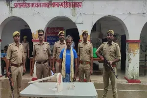 बहराइच: पिता को बैंक जाने से मना कर रहा था बेटा, नहीं माना तो फावड़ें से वार कर उतारा मौत के घाट