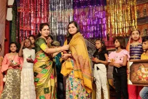 बाराबंकी: सीनियर में वर्षा कश्यप जूनियर में श्रेया सैनी रहीं अव्वल, बाल नृत्य प्रतियोगिता में चमके सितारे