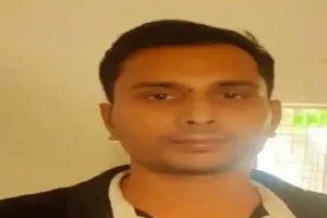 वाराणसी के जंसा में पीईटी की परीक्षा में पकड़ा गया सॉल्वर