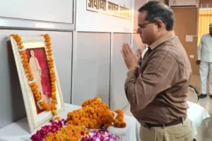 लौह पुरुष के आदर्शों पर चलकर देश की अखंडता बनाये रखें: मंडलायुक्त