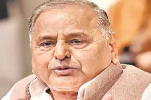 इटावा: मुलायम सिंह यादव के निधन पर केके कॉलेज में रखा गया दो मिनट का मौन