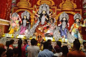 अयोध्या: अष्टमी पर घर-घर पूजी गईं महागौरी, कन्या भोज का हुआ आयोजन