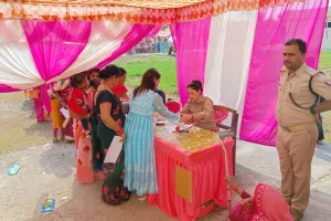 लखनऊ जेल में बहनों ने की भाइयों से मुलाकात, टीका लगाकर की लम्बी उम्र की प्रार्थना