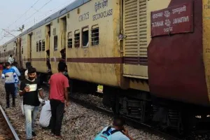 बुलंदशहर: जम्मूतवी एक्सप्रेस का डिब्बा पटरी से उतरा, कोई हताहत नहीं