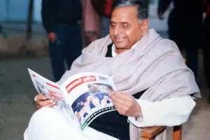 स्मृति शेष: जब भूखे रहकर गांव वालों ने मुलायम सिंह यादव के लिए जुटाया था चंदा