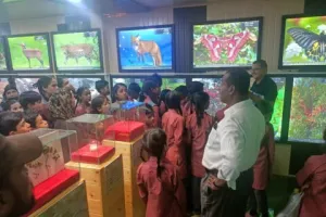 हल्द्वानी: निर्धन बच्चों की खुशी का नहीं रहा ठिकाना, जब देखा औषधीय पौधों का संसार