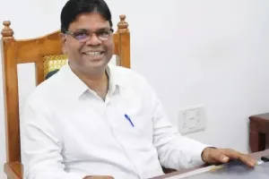 ईद मिलादुन्नबी : जिलाधिकारी पहुंचे स्मार्ट सिटी कंट्रोल रूम