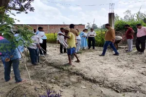पैमाइश : योगी मंदिर कृषि विवि, शनिदेव मूर्ति ग्राम समाज की अवैध कब्जे की भूमि पर