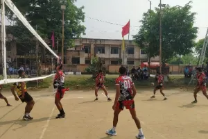 प्रदेश स्तरीय प्रतियोगिता : जूनियर बालक वॉलीबाल के दूसरे दिन खेले गए 13 मैच
