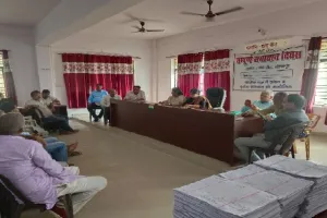 गोरखपुर : नगर पंचायत चुनाव को लेकर बीएलओ की बैठक