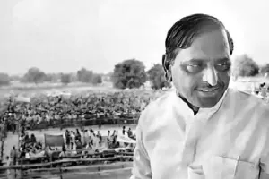 स्मृतियां : कांग्रेस नेता मुलायम सिंह यादव को कहते थे ‘नौसिखिया बालक’…नतीजों ने बना दिया दिग्गज