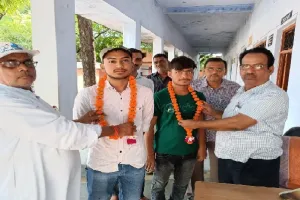 मेधावी छात्रा : आईआईटी में चयनित छात्रों को किया सम्मानित