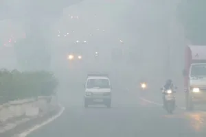 कैसे लें सांस? दिल्ली में प्रदूषण से कोई राहत नहीं, आज भी कई इलाकों का AQI बहुत खराब, नोएडा-गुरुग्राम भी बेहाल