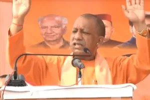 HP से योगी का कांग्रेस पर निशाना, बोले- जब भी देश में संकट आता, दोनों ‘भाई-बहन’ देश छोड़कर चले जाते