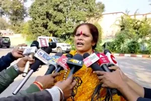 बरेली: मदरसों में बनते हैं आतंकी, मुस्लिमों से मोहब्बत न करें हिंदू लड़कियां, वीडियो में देखिए साध्वी प्राची के जहरीले बोल