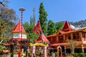 हल्द्वानी: नैना देवी और कैंचीधाम मंदिर में पर्यटक सुविधा में होगा इजाफा 