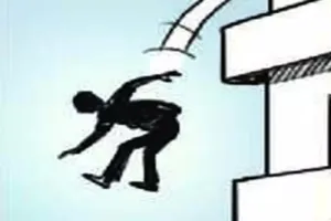 गौतमबुद्ध नगर: महिला ने अपार्टमेंट की 16वीं मंजिल से कूदकर जान दी