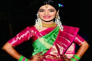 अयोध्या: लोक गायिका नेहा सिंह राठौर को माटी रतन सम्मान 