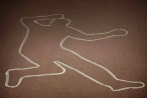 नोएडा में बुजुर्ग महिला ने इमारत से कूदकर दी जान 