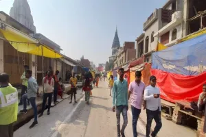 सीएम योगी अयोध्या में मौजूद, व्यापारियों ने बंद की मार्केट, जानिये क्या है वजह