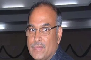 आगरा: यूनिवर्सिटी में मिले विनय पाठक के भ्रष्टाचार के सुबूत, होगी जांच 