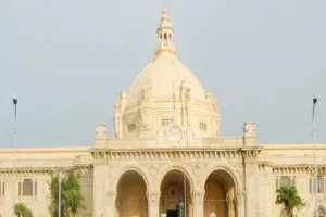 लखनऊ: फर्जी पास के जरिये विधानभवन में हुई कार की एंट्री, तलाश में जुटी पुलिस  